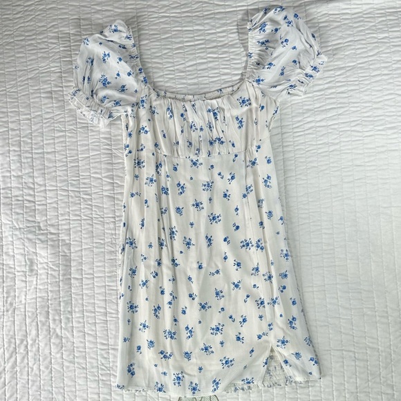 Skylar + Madison white floral smocked mini dress - Picture 4 of 11